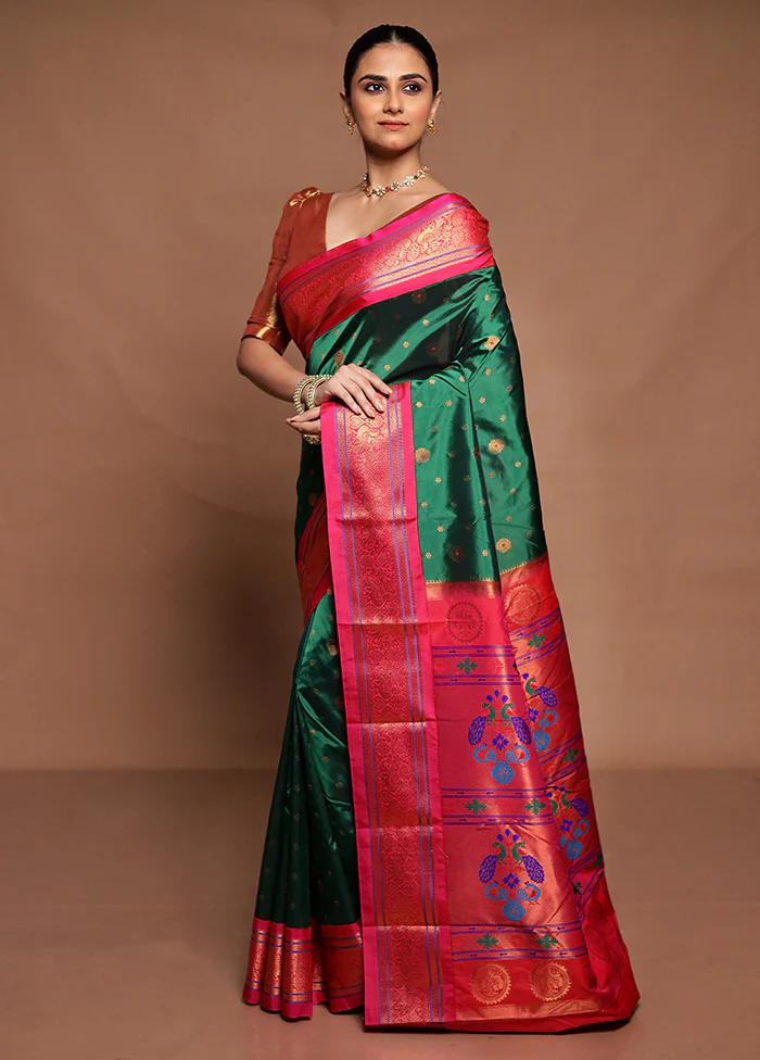 Green Kanjivaram Silk Saree With Blouse Piece - Image 4