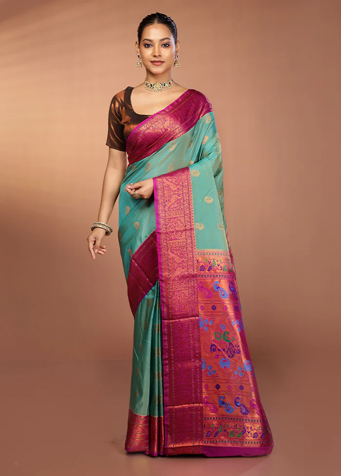 Green Kanjivaram Silk Saree With Blouse Piece - Image 2