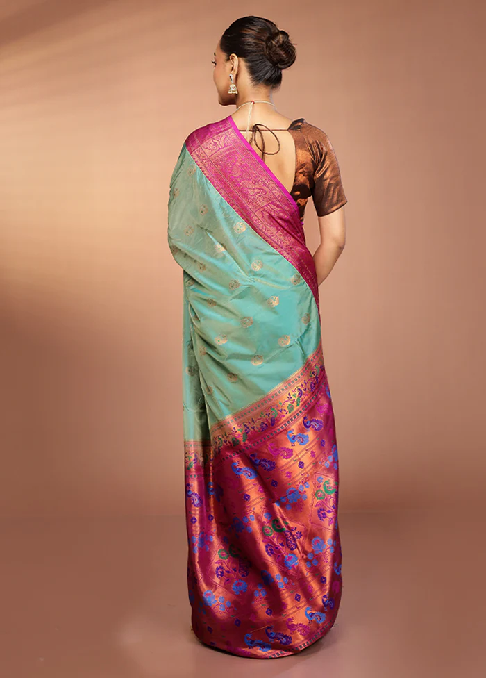 Green Kanjivaram Silk Saree With Blouse Piece - Image 3