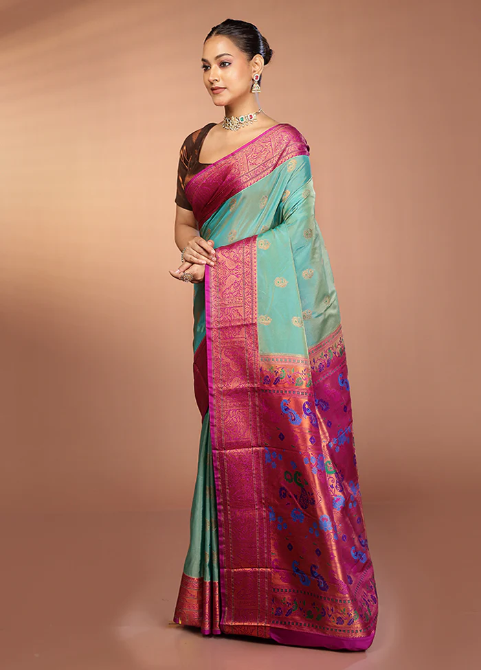 Green Kanjivaram Silk Saree With Blouse Piece - Image 4