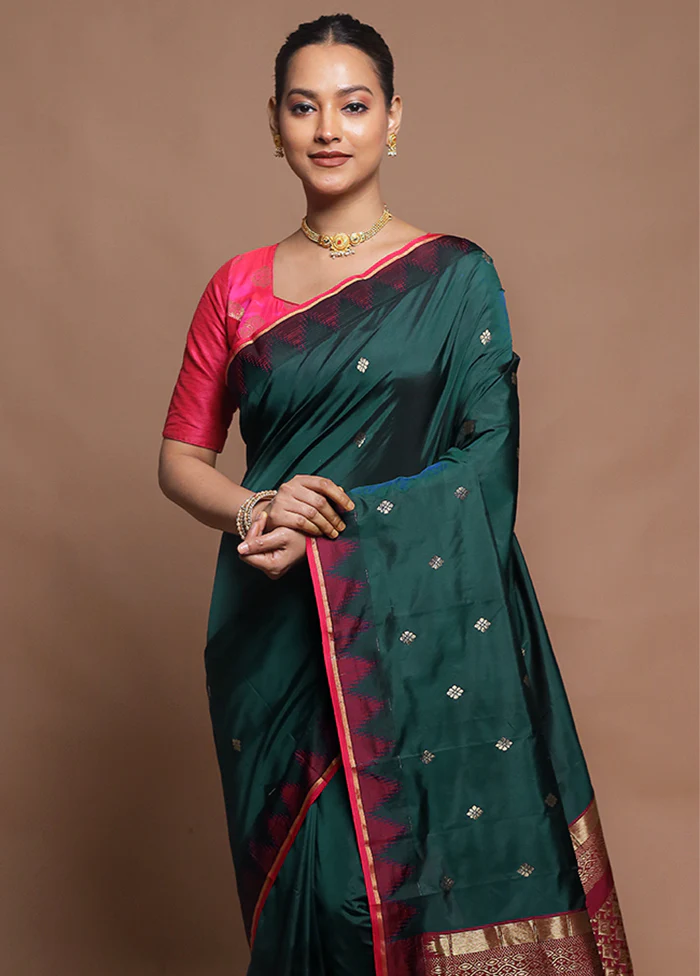 Green Kanjivaram Silk Saree With Blouse Piece - Image 2