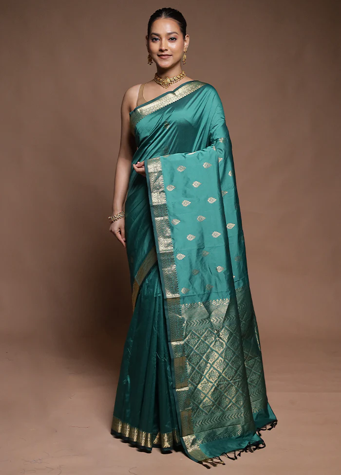 Green Kanjivaram Silk Saree With Blouse Piece