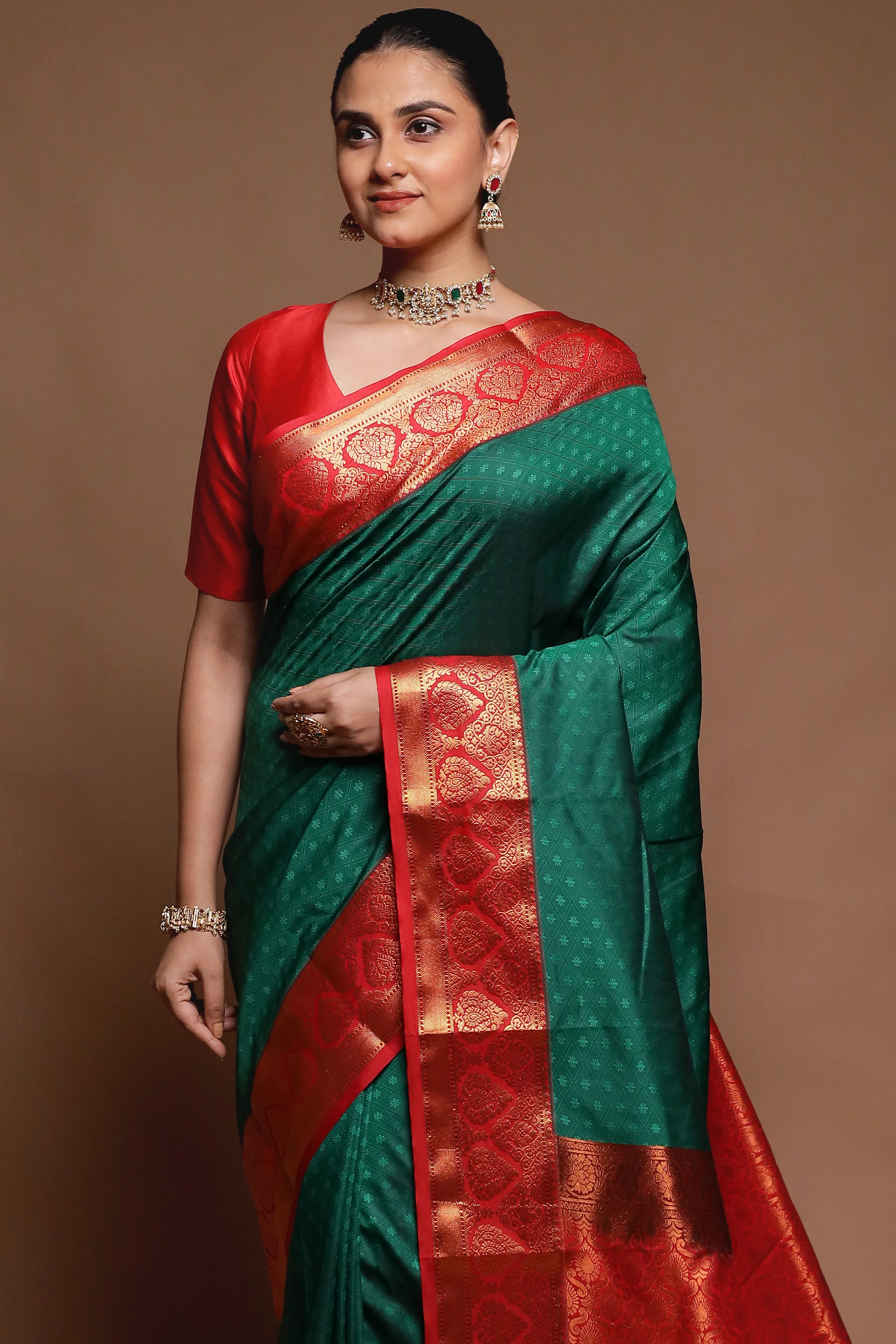 Green Kanjivaram Silk Saree With Blouse Piece - Image 2