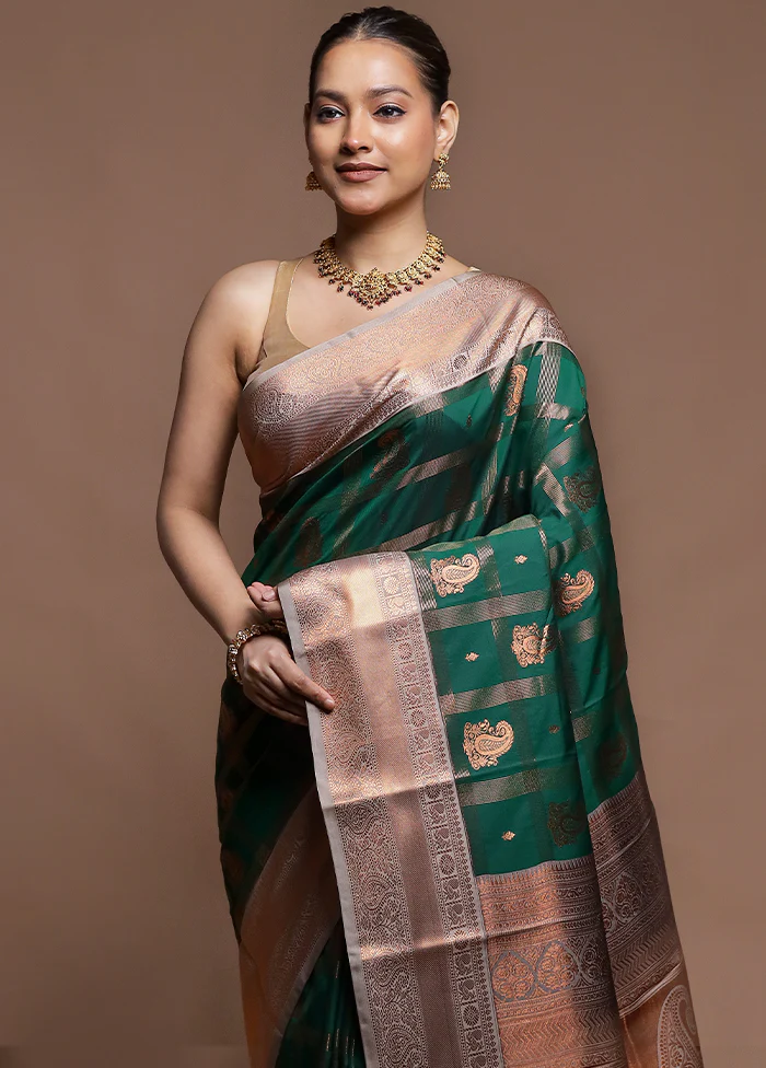 Green Kanjivaram Silk Saree With Blouse Piece - Image 2