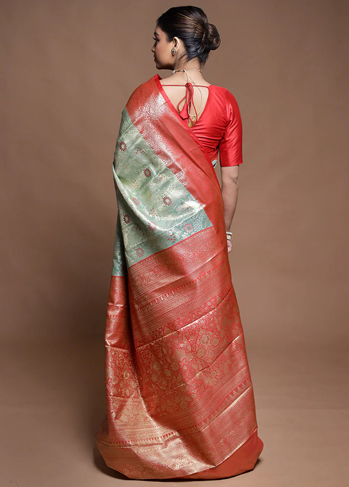 Green Kanjivaram Silk Saree With Blouse Piece - Image 3