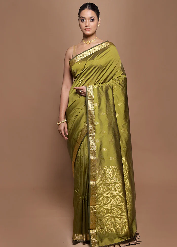 Green Kanjivaram Silk Saree With Blouse Piece