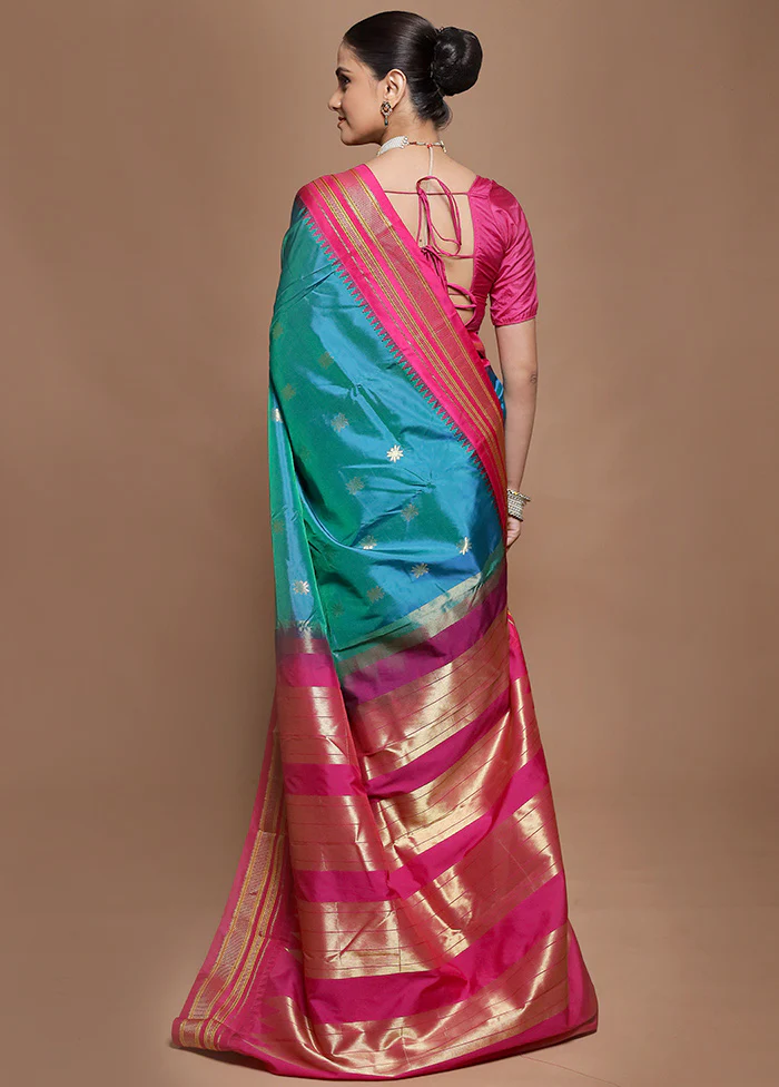 Green Kanjivaram Silk Saree With Blouse Piece - Image 3
