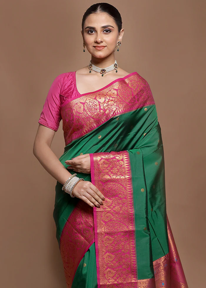 Green Kanjivaram Silk Saree With Blouse Piece - Image 2