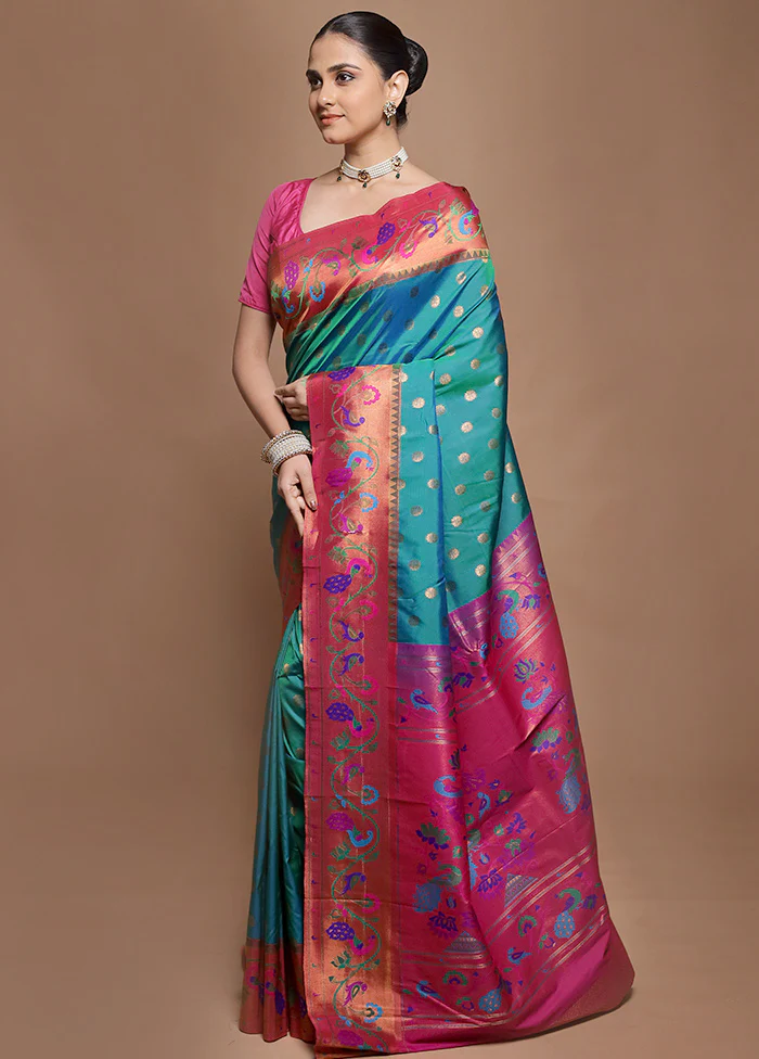 Green Kanjivaram Silk Saree With Blouse Piece - Image 4