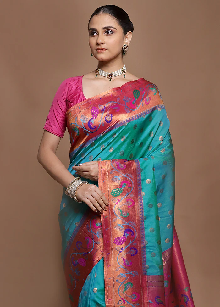 Green Kanjivaram Silk Saree With Blouse Piece - Image 2