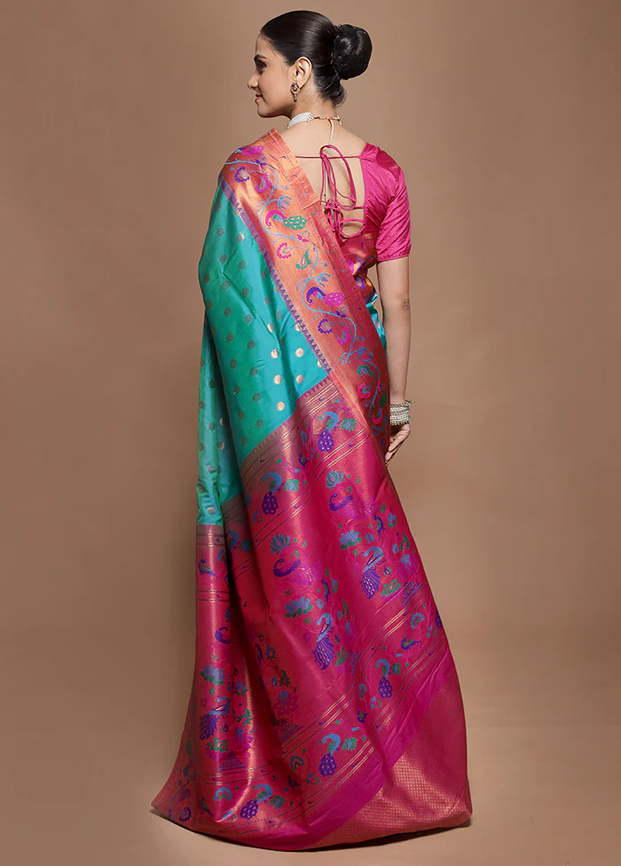 Green Kanjivaram Silk Saree With Blouse Piece - Image 3
