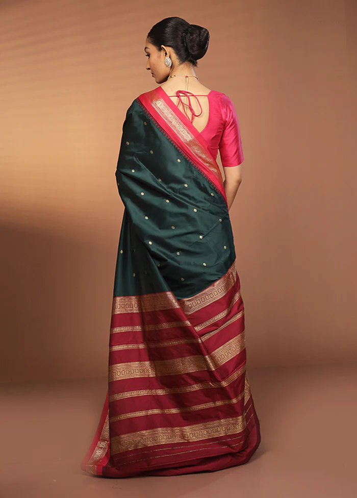 Green Kanjivaram Silk Saree With Blouse Piece - Image 3