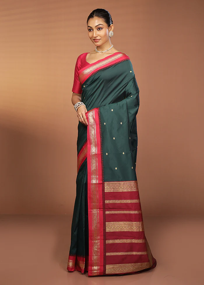 Green Kanjivaram Silk Saree With Blouse Piece - Image 4
