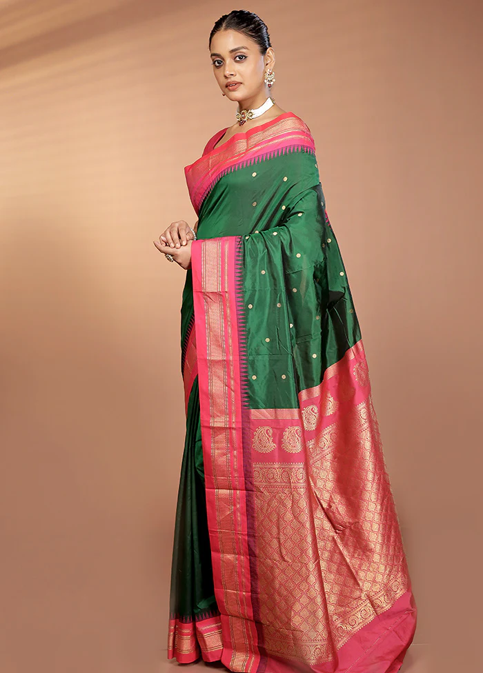 Green Kanjivaram Silk Saree With Blouse Piece - Image 4