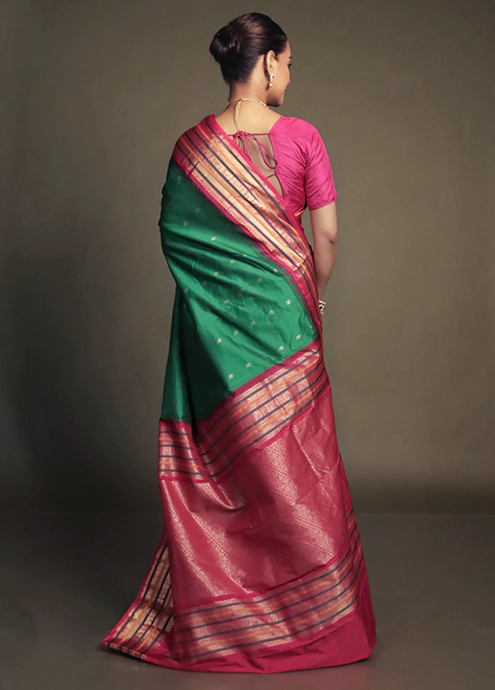 Green Kanjivaram Silk Saree With Blouse Piece - Image 3