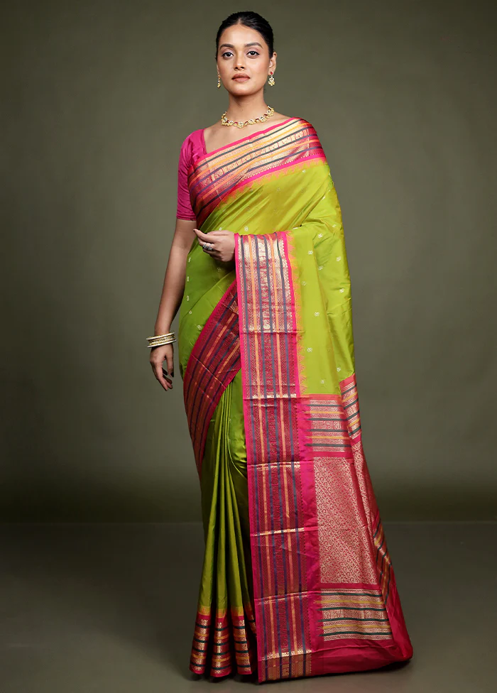 Green Kanjivaram Silk Saree With Blouse Piece - Image 2