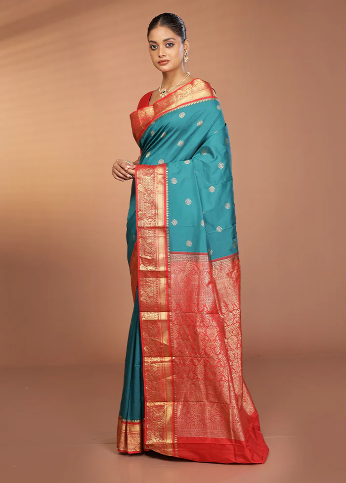 Green Kanjivaram Silk Saree With Blouse Piece - Image 4