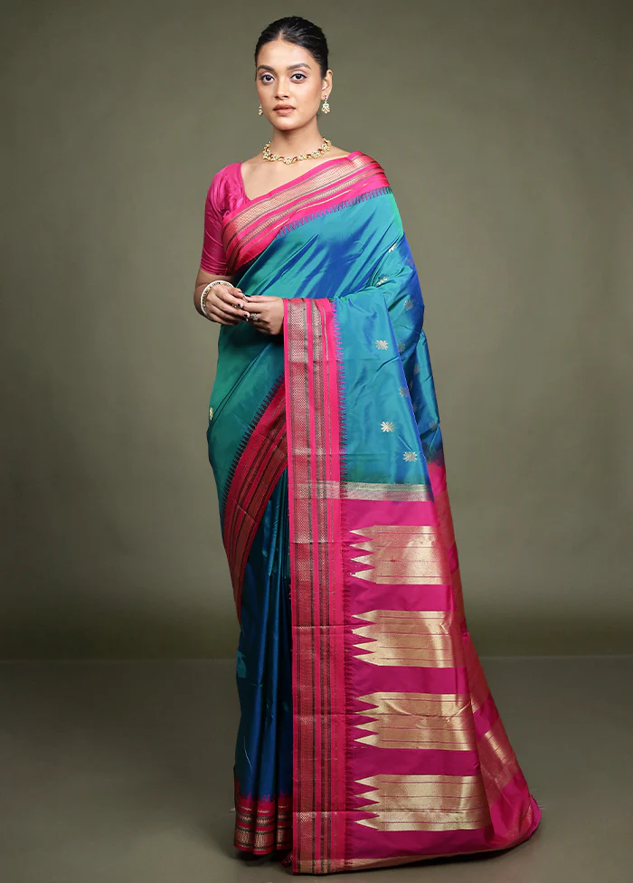 Green Kanjivaram Silk Saree With Blouse Piece - Image 2