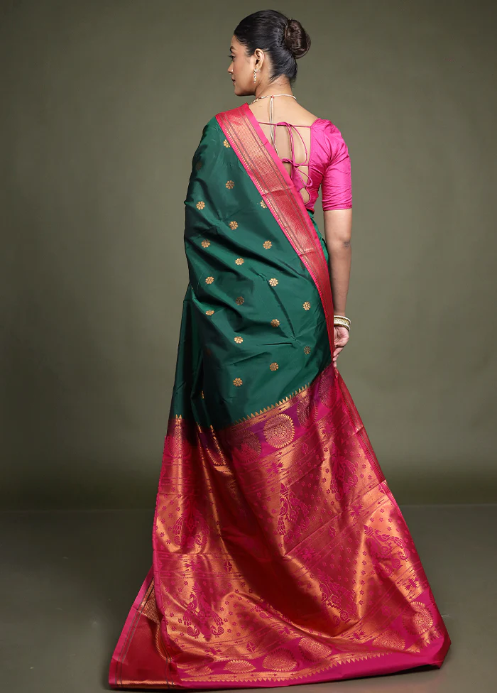Green Kanjivaram Silk Saree With Blouse Piece - Image 3