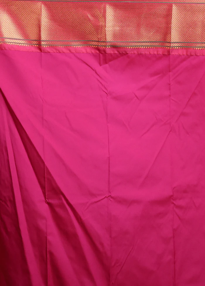 Green Kanjivaram Silk Saree With Blouse Piece - Image 5