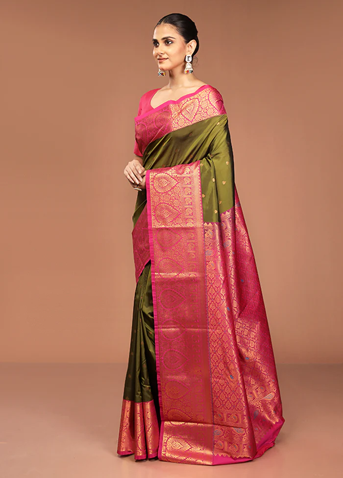 Green Kanjivaram Silk Saree With Blouse Piece - Image 4