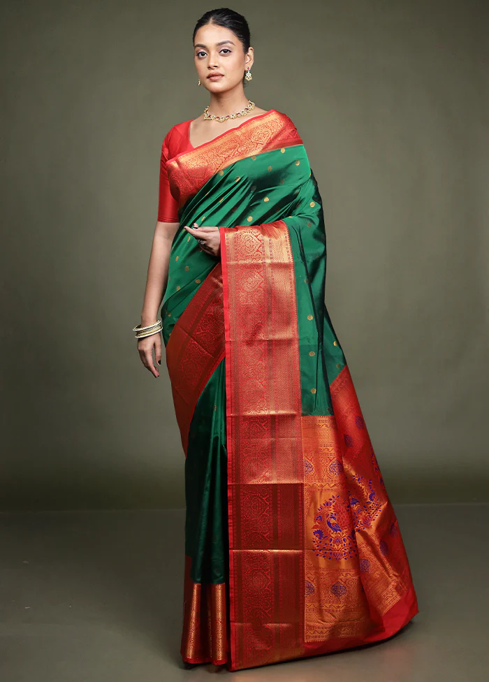 Green Kanjivaram Silk Saree With Blouse Piece - Image 2
