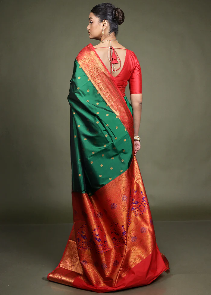 Green Kanjivaram Silk Saree With Blouse Piece - Image 3
