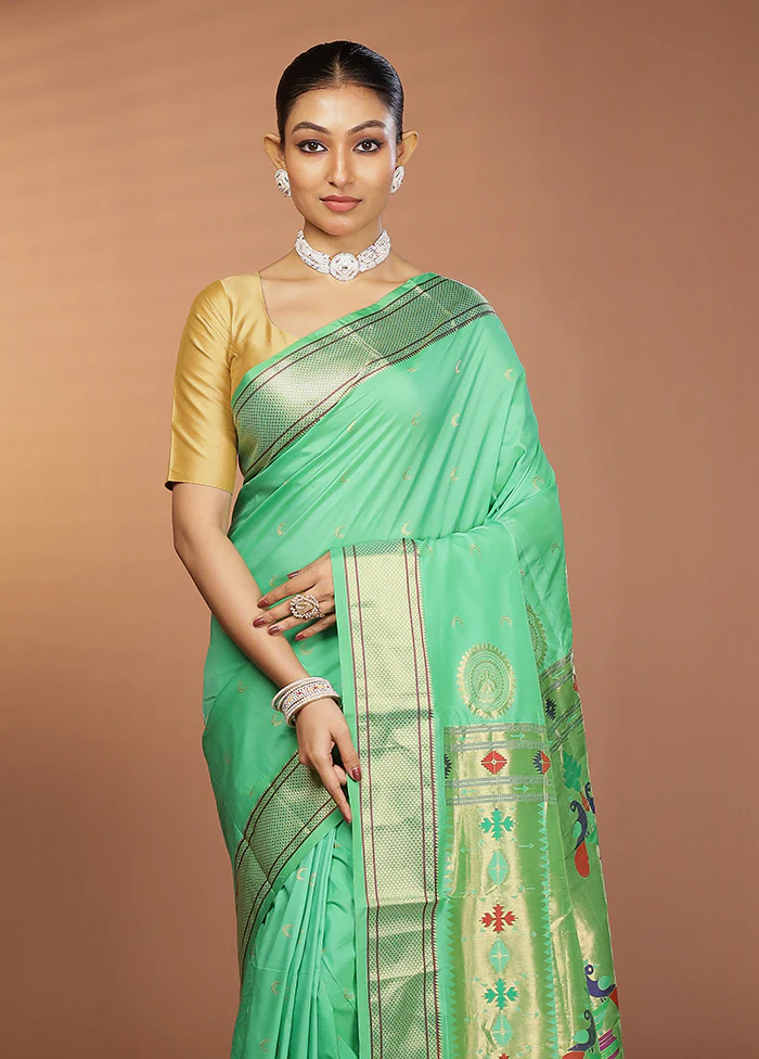 Green Kanjivaram Silk Saree With Blouse Piece