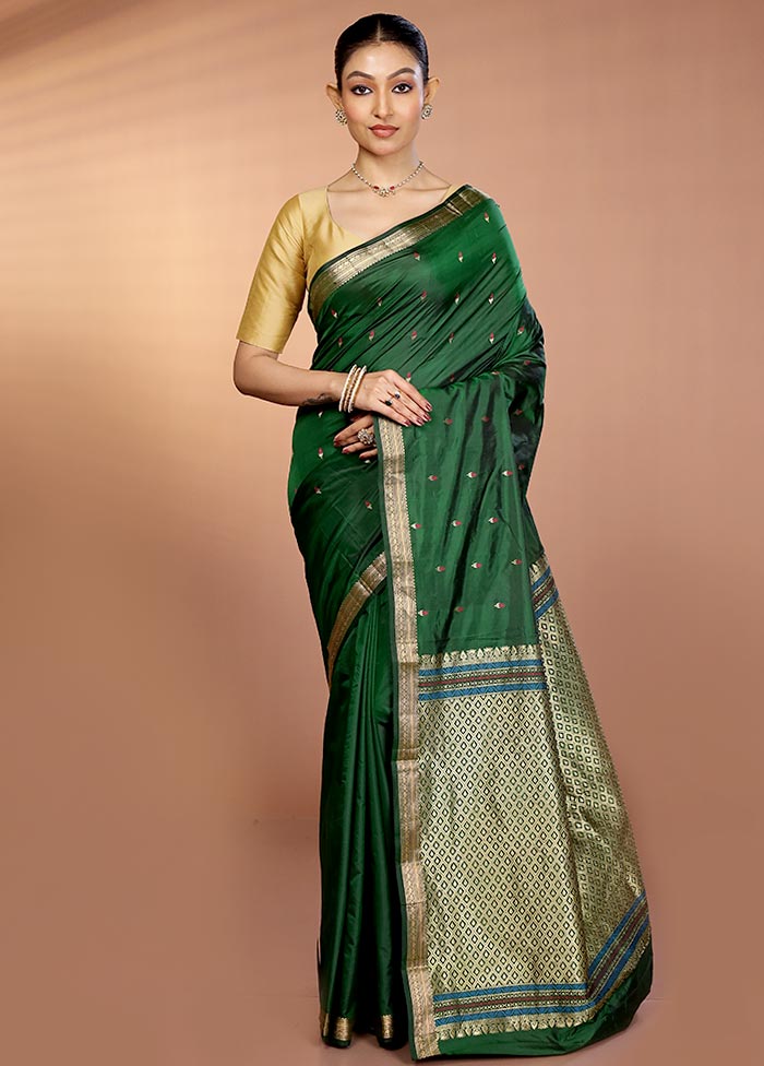 Green Kanjivaram Silk Saree With Blouse Piece - Image 2