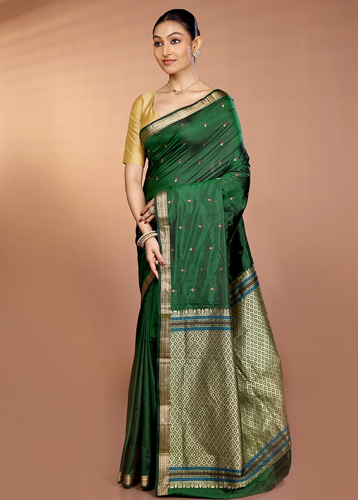 Green Kanjivaram Silk Saree With Blouse Piece - Image 4
