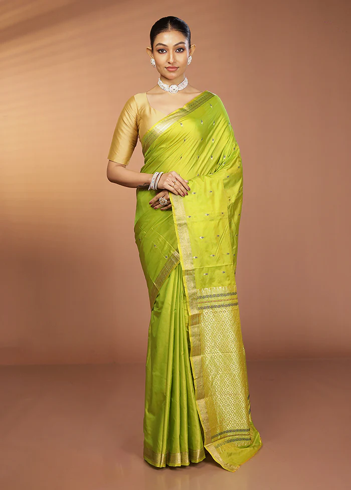 Green Kanjivaram Silk Saree With Blouse Piece - Image 2