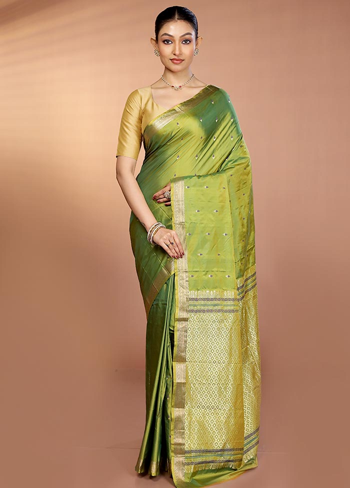 Green Kanjivaram Silk Saree With Blouse Piece - Image 2