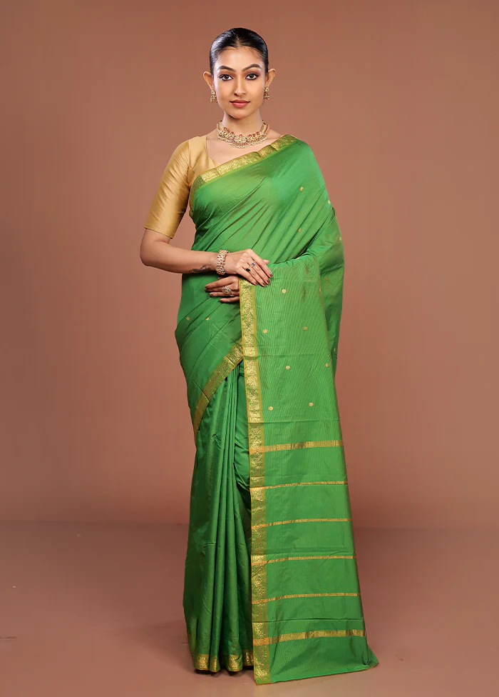 Green Kanjivaram Silk Saree With Blouse Piece - Image 2