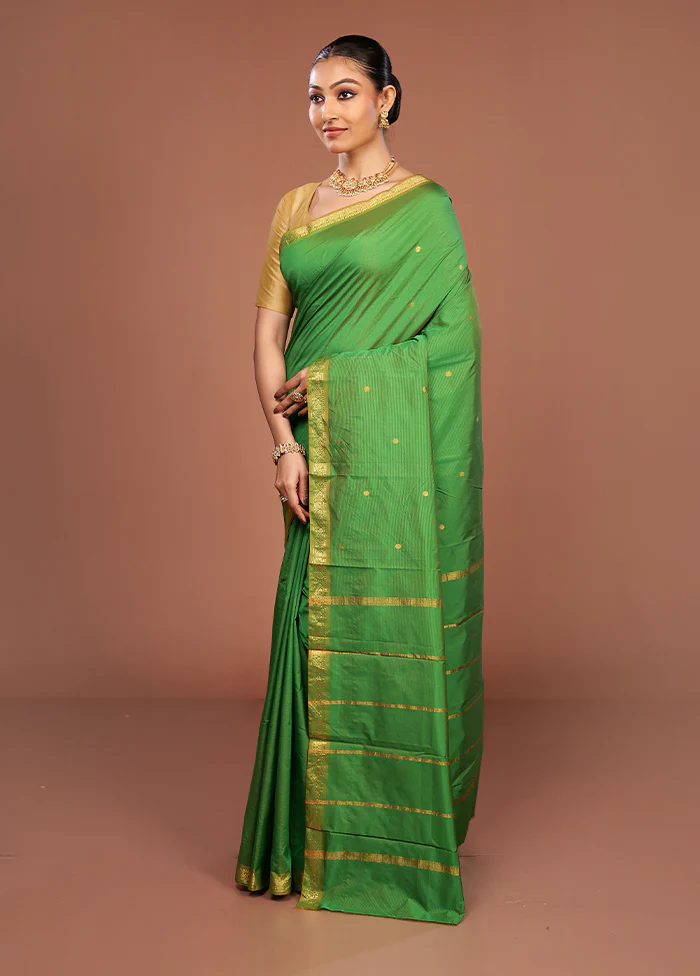 Green Kanjivaram Silk Saree With Blouse Piece - Image 4