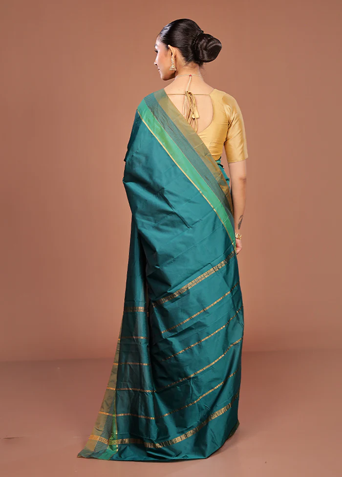 Green Kanjivaram Silk Saree With Blouse Piece - Image 3