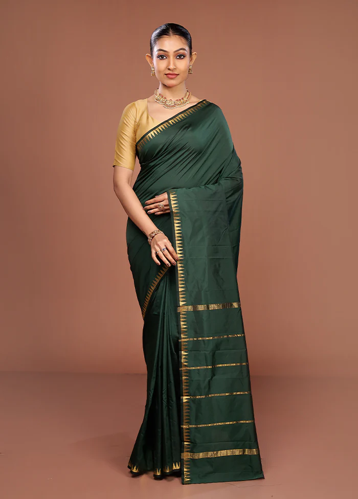 Green Kanjivaram Silk Saree With Blouse Piece - Image 2