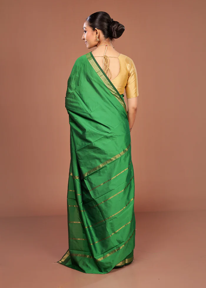 Green Kanjivaram Silk Saree With Blouse Piece - Image 3