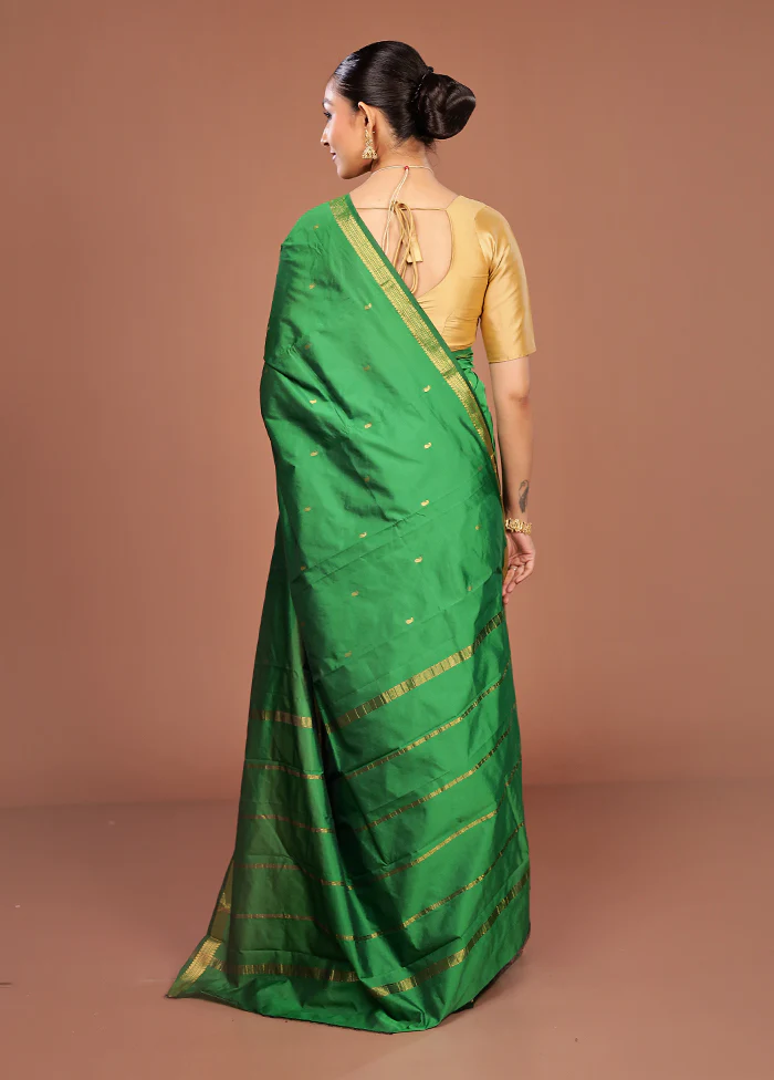 Green Kanjivaram Silk Saree With Blouse Piece - Image 3
