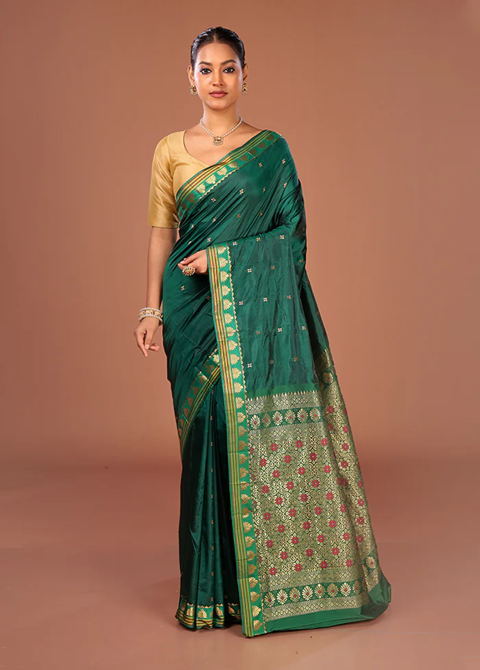 Green Kanjivaram Silk Saree With Blouse Piece - Image 2
