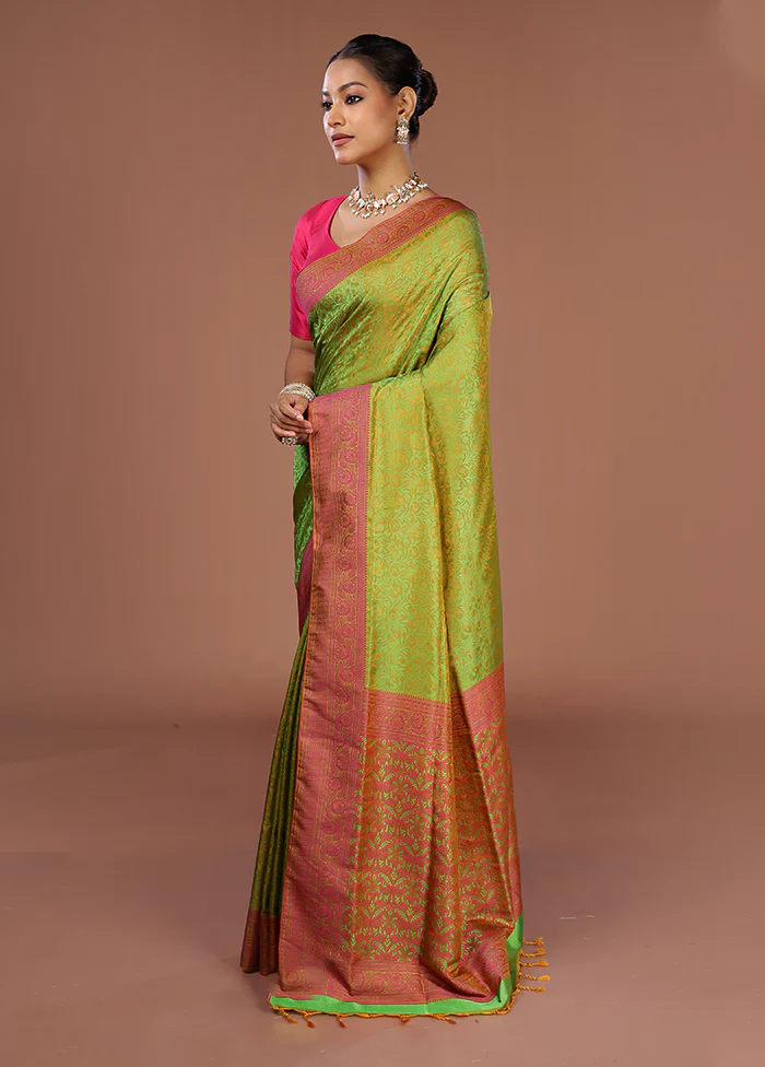 Green Kanjivaram Silk Saree With Blouse Piece - Image 4