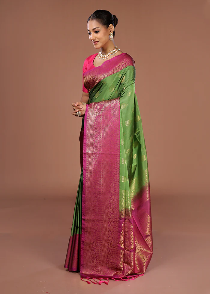 Green Kanjivaram Silk Saree With Blouse Piece - Image 4