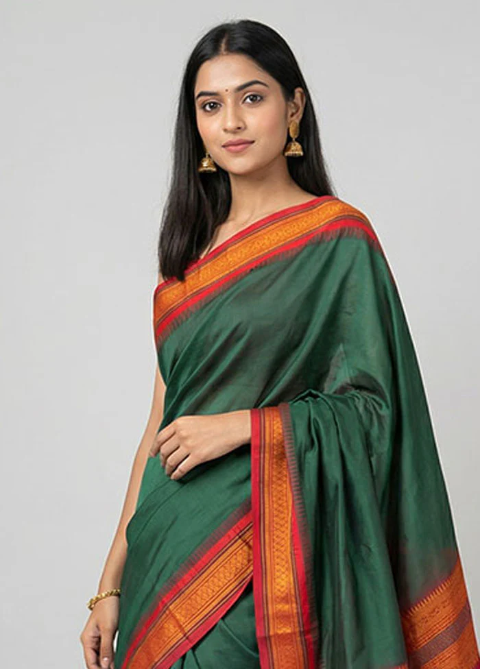 Green Kanjivaram Silk Saree With Blouse Piece - Image 2