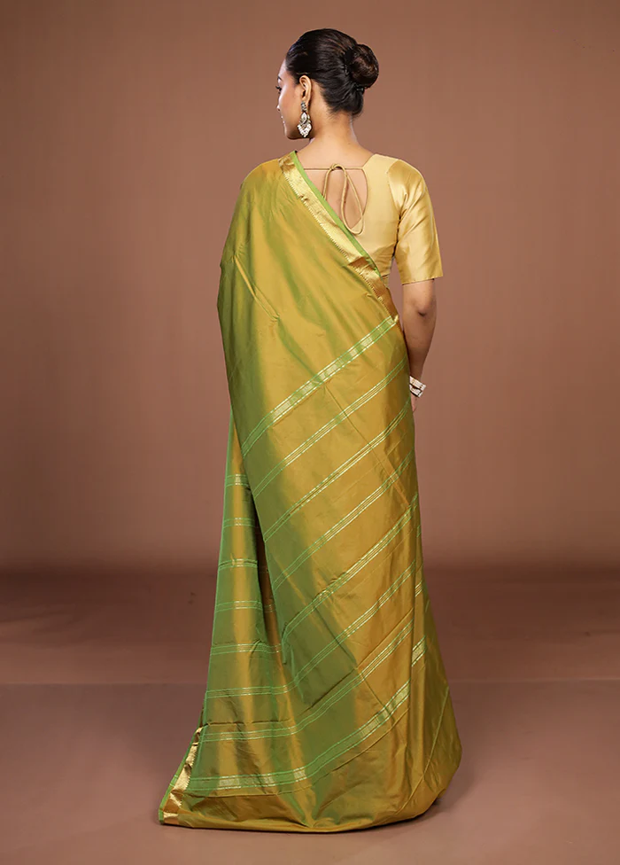 Green Kanjivaram Silk Saree With Blouse Piece - Image 3