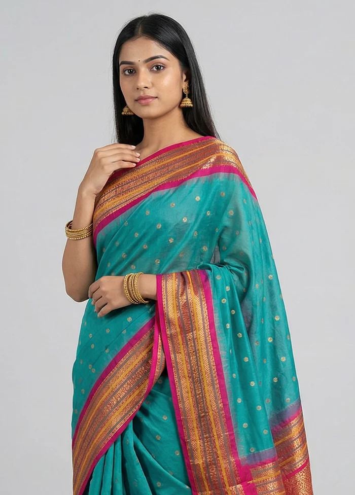 Green Kanjivaram Silk Saree With Blouse Piece - Image 2