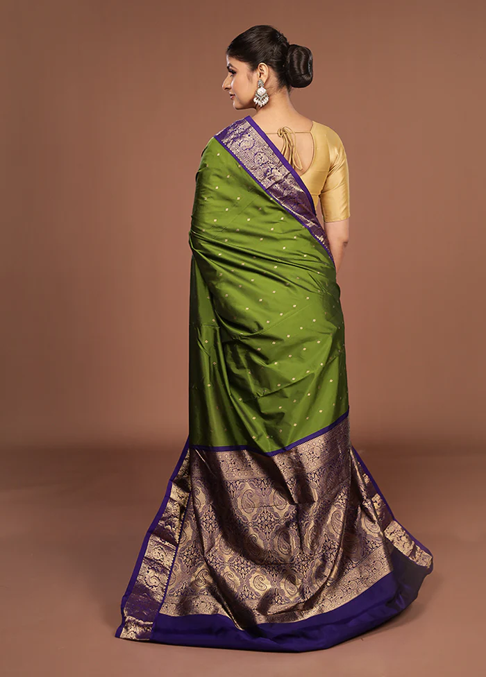 Green Kanjivaram Silk Saree With Blouse Piece - Image 3