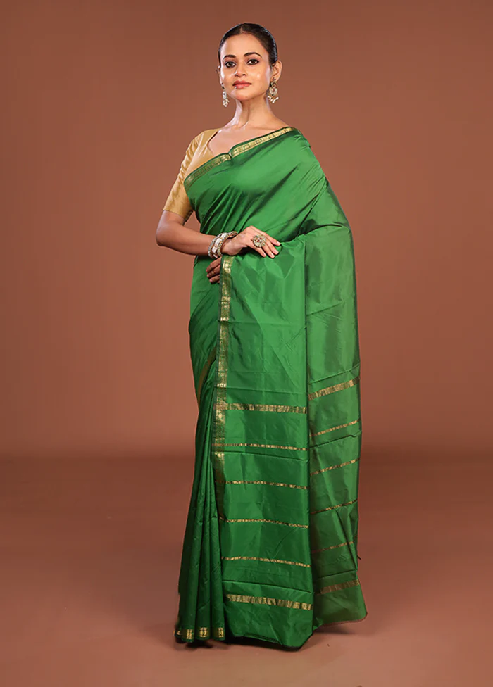 Green Kanjivaram Silk Saree With Blouse Piece - Image 4