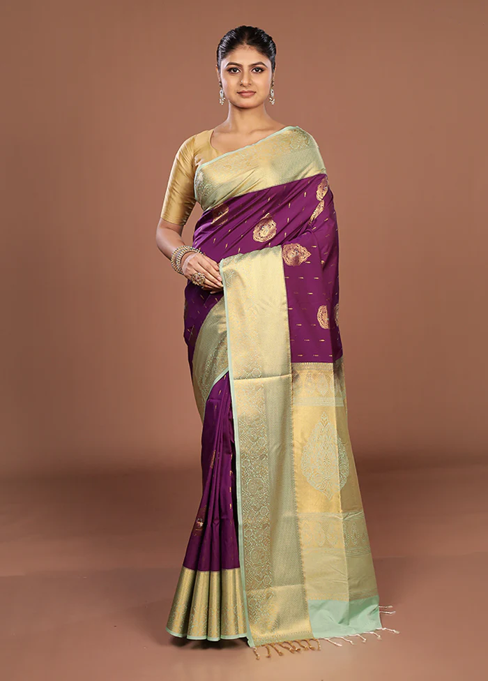 Green Kanjivaram Silk Saree With Blouse Piece - Image 2