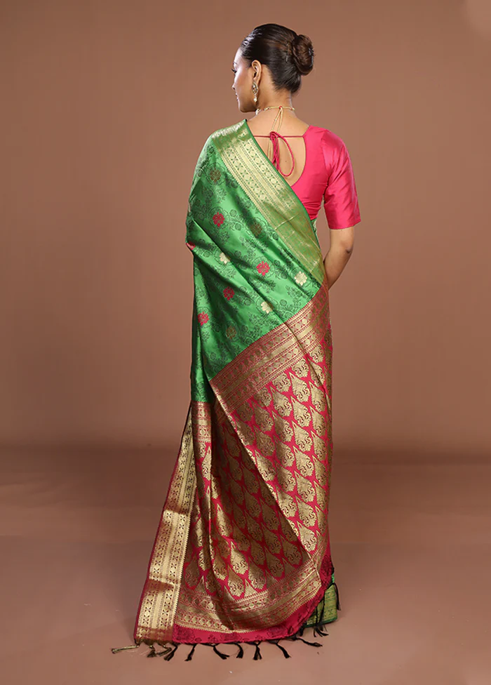Green Kanjivaram Silk Saree With Blouse Piece - Image 3
