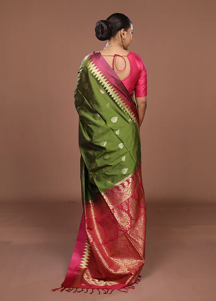 Green Kanjivaram Silk Saree With Blouse Piece - Image 3
