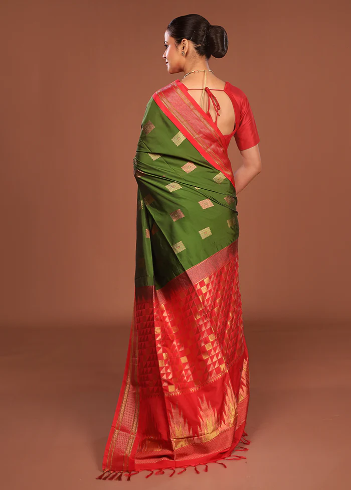 Green Kanjivaram Silk Saree With Blouse Piece - Image 3